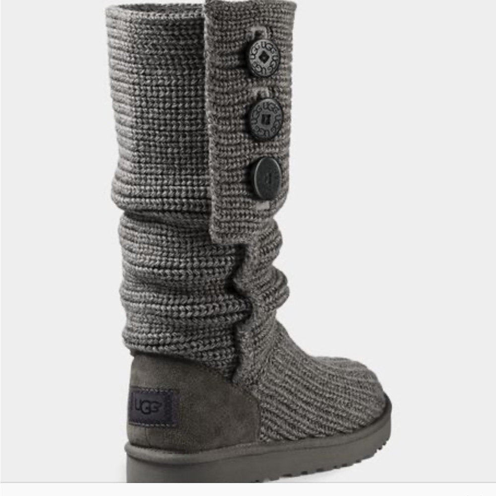 Gray knit Ugg boots